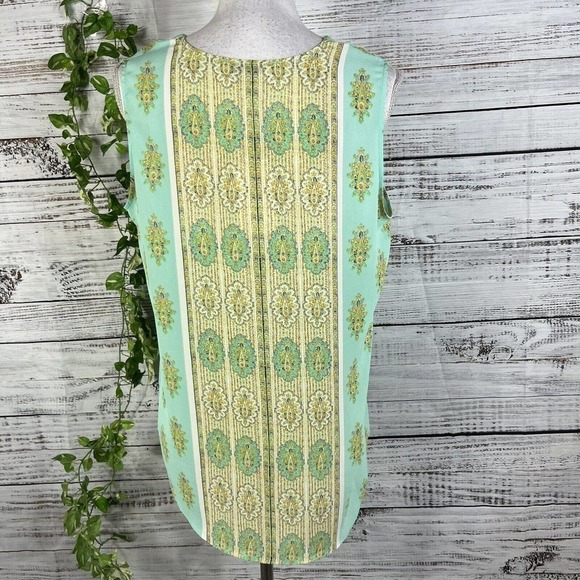 Rose + Olive Blouse Tank size Medium Mint Green Gold Paisley Pleated Sheer Boho - Picture 9 of 10